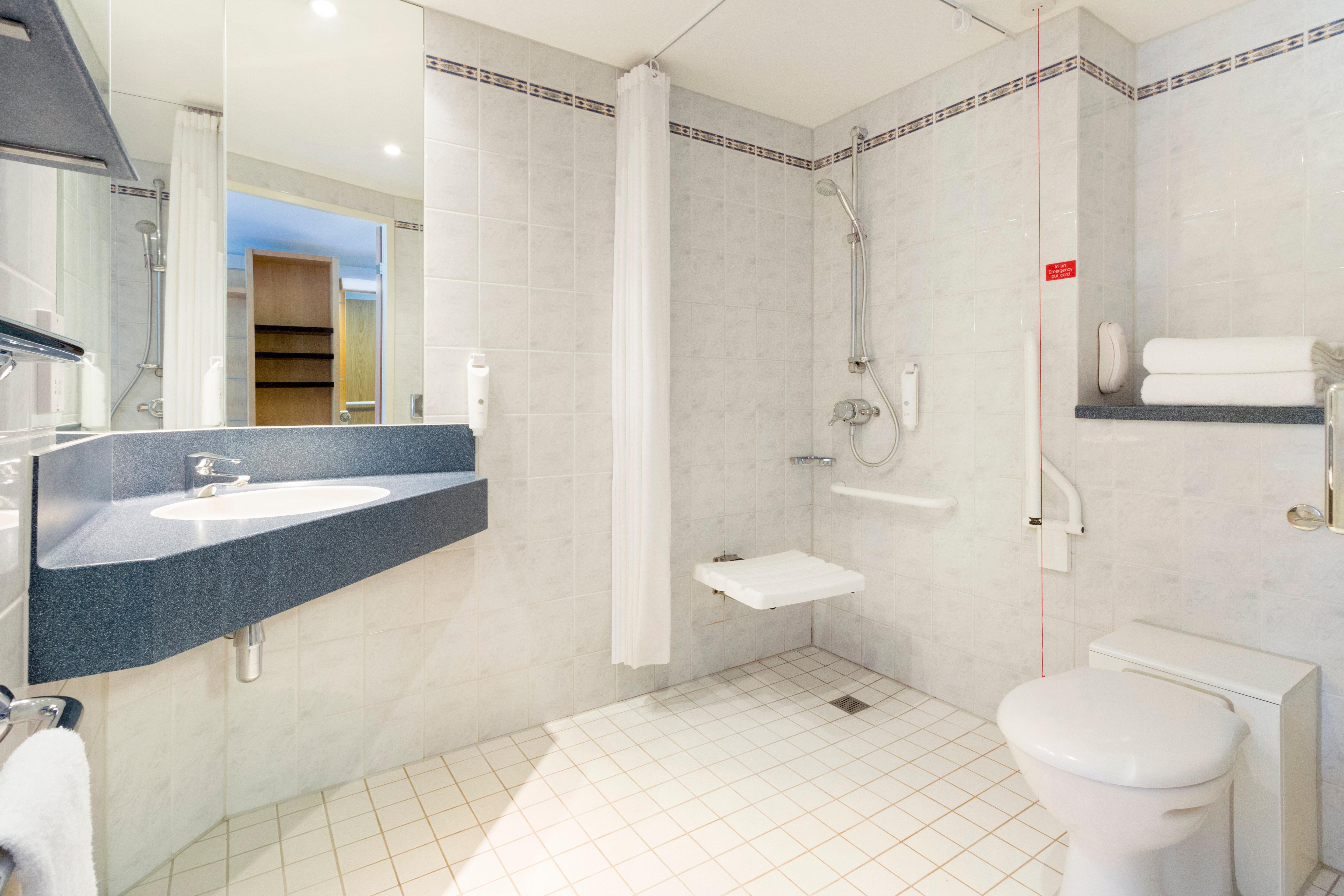 Holiday Inn Express Park Royal By Ihg Лондон Екстер'єр фото