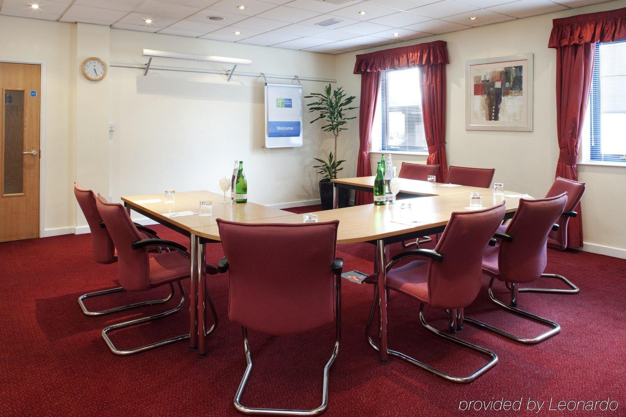 Holiday Inn Express Park Royal By Ihg Лондон Зручності фото