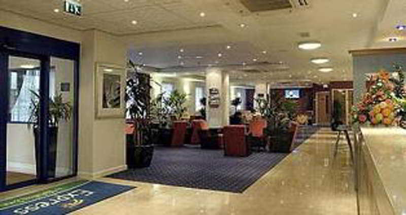 Holiday Inn Express Park Royal By Ihg Лондон Екстер'єр фото