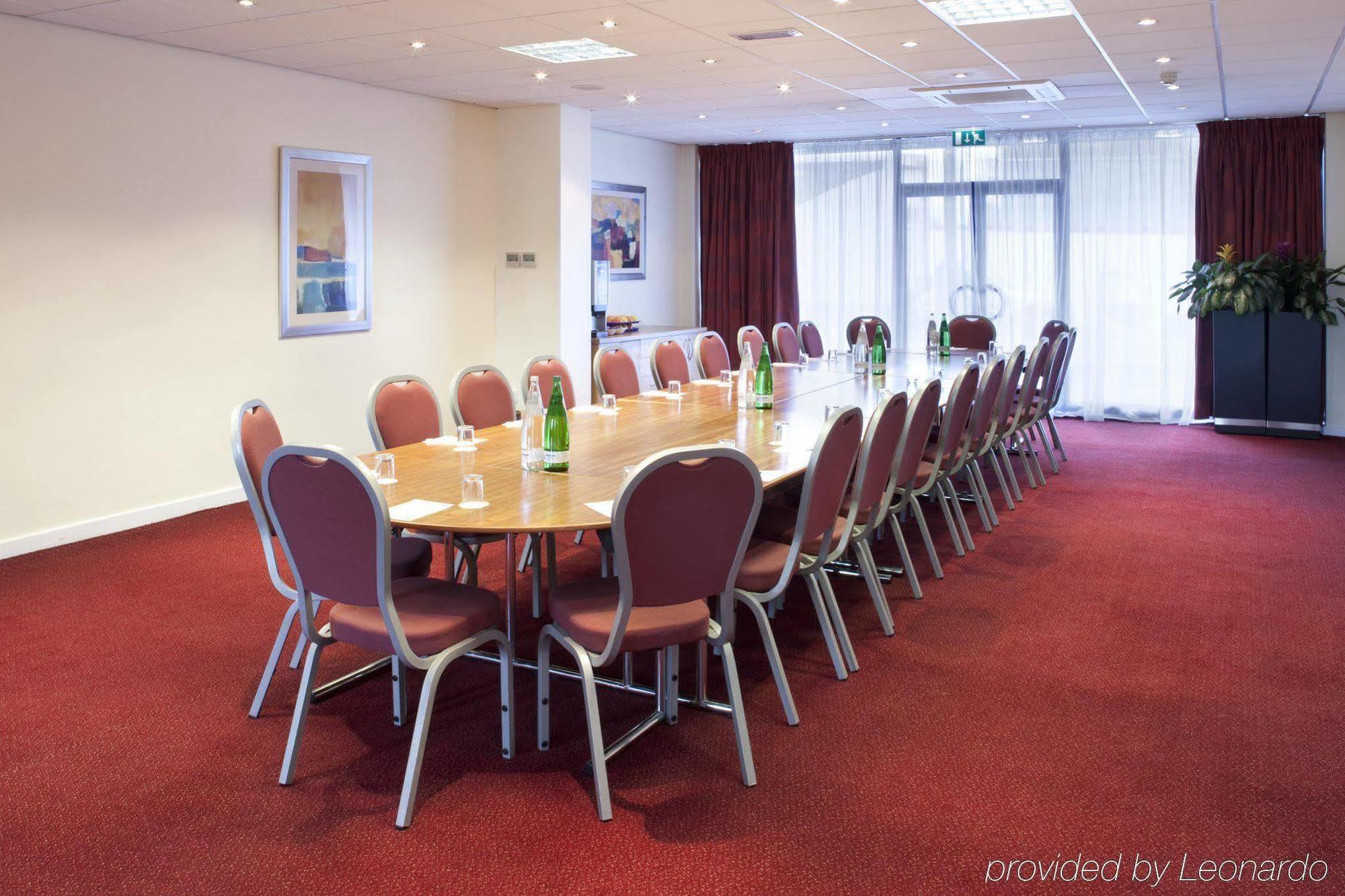 Holiday Inn Express Park Royal By Ihg Лондон Екстер'єр фото