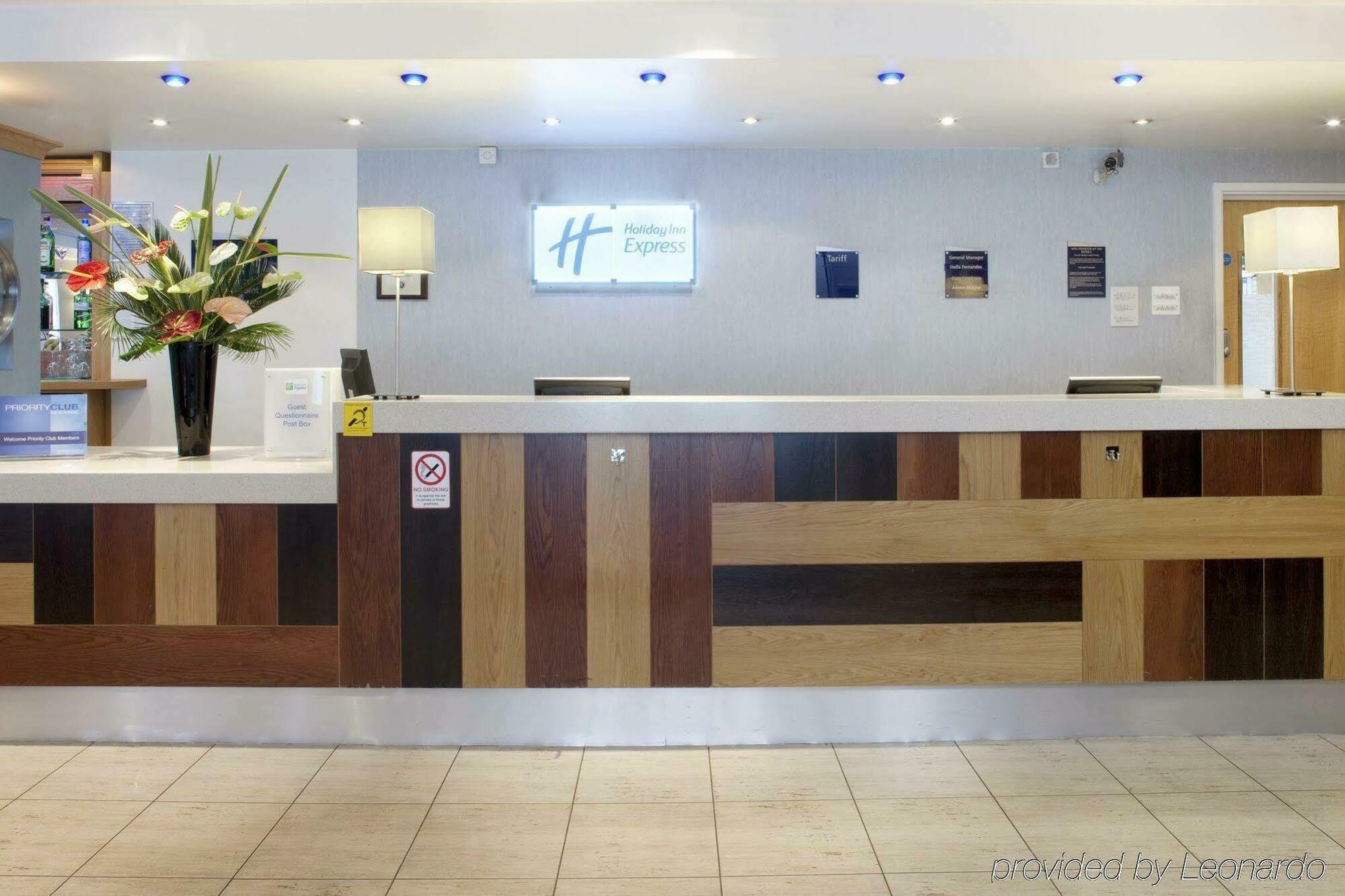 Holiday Inn Express Park Royal By Ihg Лондон Інтер'єр фото